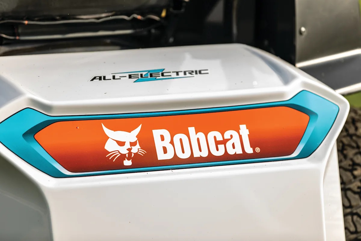 Bobcat ZT6000e 61“ Electric Zero-Turn Mower - Image 4
